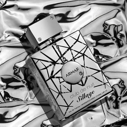 Armaf Club de Nuit Sillage Eau de Parfum.