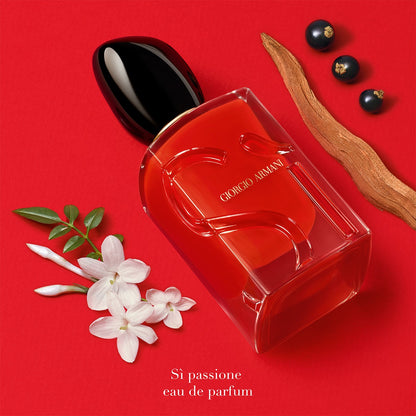 Giorgio Armani Sì Passione Eau de Parfum.